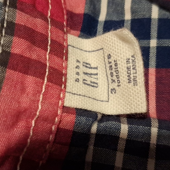 Gap boys size 3T plaid button up shirt, red, blue & white, EUC - Picture 3 of 4